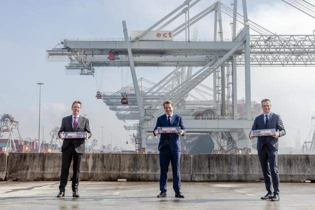 VDL liefert 77 fahrerlose Transportfahrzeuge für den Rotterdamer Hafen